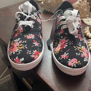 NWT Floral Canvas Sneakers